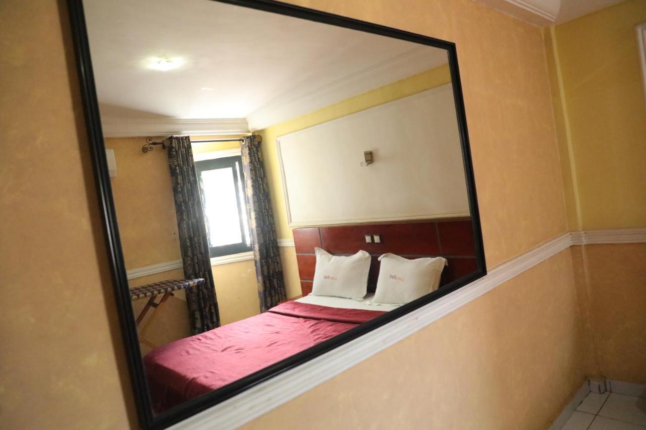 Launapark Residence Douala Exterior photo